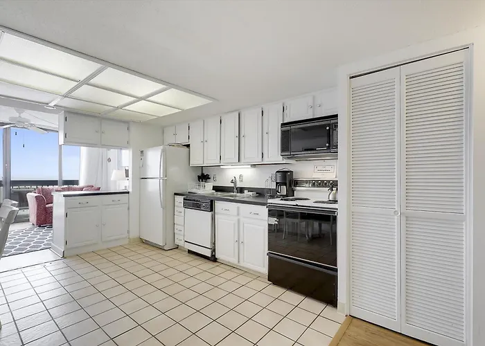 Century I Apartment *
